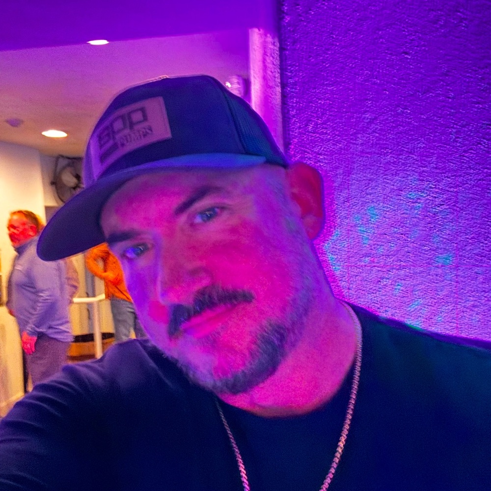 Meet your Posher, Todd